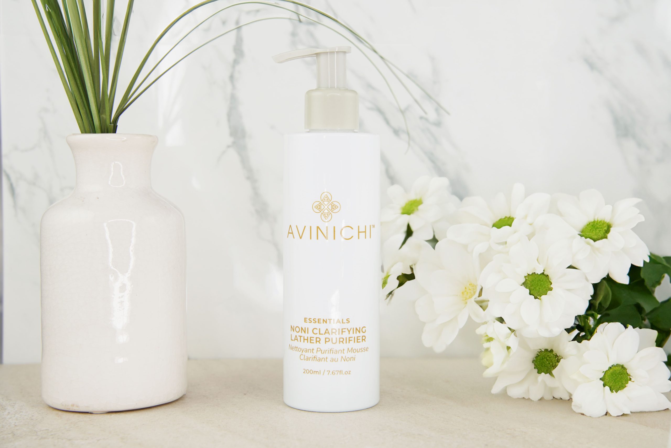 Avinichi Noni Clarifying Lather Purifier