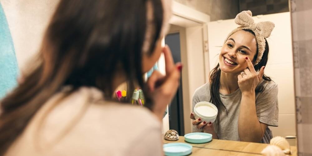 girl skincare mirror