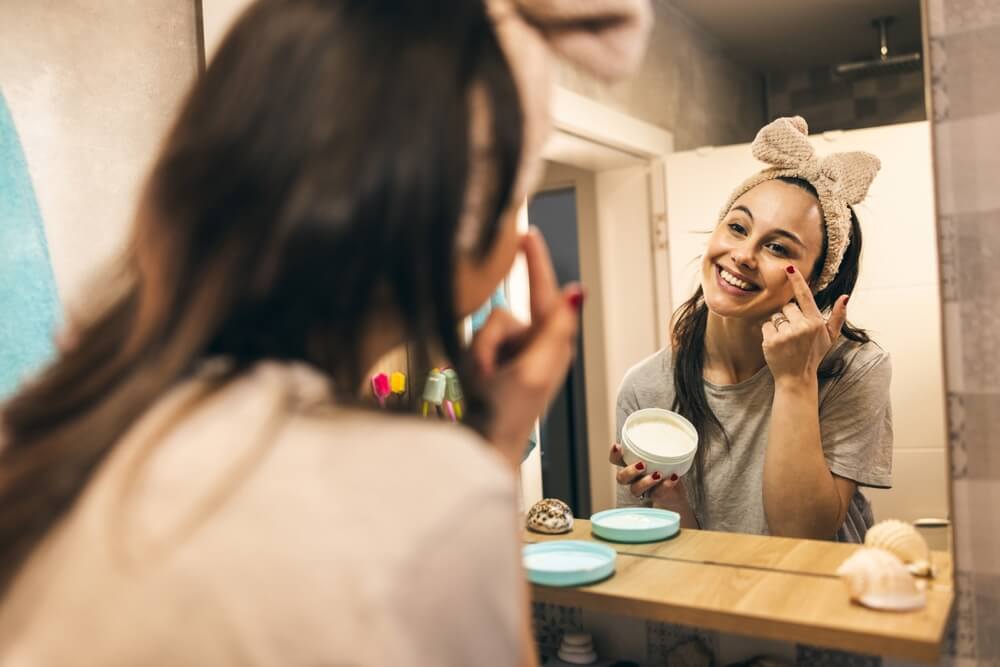 girl skincare mirror