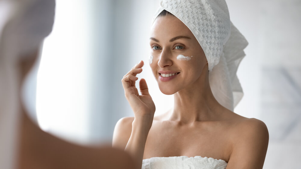 woman doing skincare